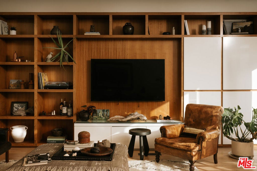 630 Rose Avenue 1, Venice CA 90291