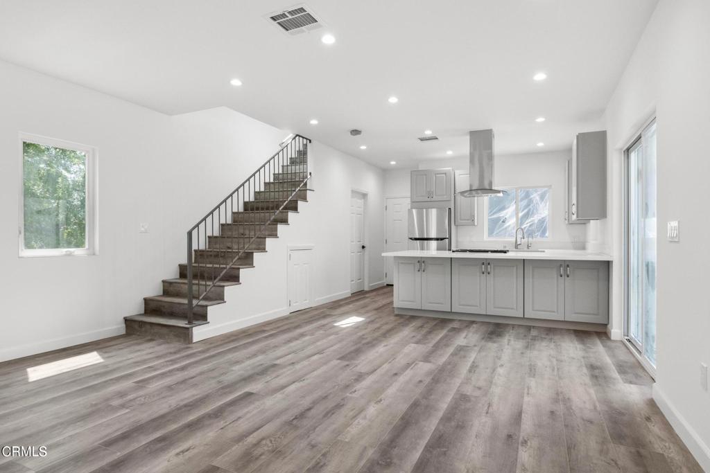 Newer construction two-story, freestanding ADU with its own address and separate, private entrance and a two car detached garage with EV charger. This newly built property features 2 bedrooms, 2.5 bathrooms and 1,200 SF of living space featuring a living room parallel to the kitchen equipped with new appliances, as well as in-unit laundry conveniently located upstairs near both bedrooms. Conveniently located walking distance to Blue-Ribbon La Crescenta schools and minutes away from local shopping, dining and freeways. Water and gas included.