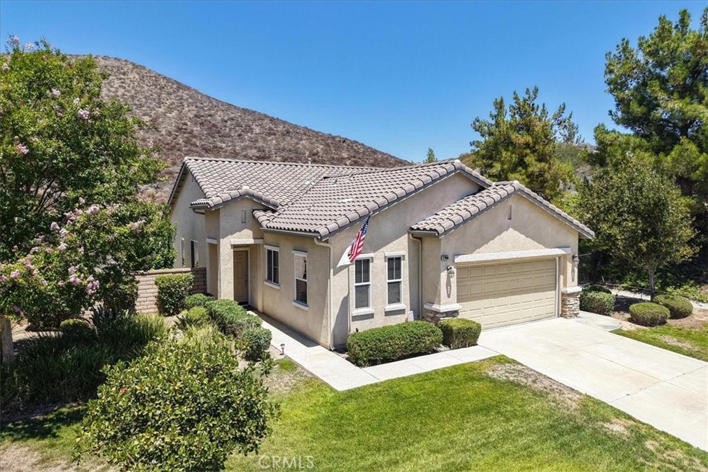 27946 panorama hills drive
