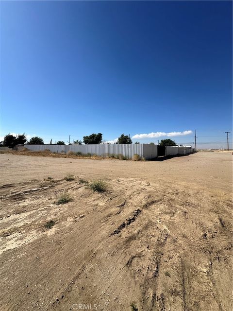 Photo of Vac vic 16th STE Avenue Q, Palmdale, CA 93550 (MLS # SR26097186)