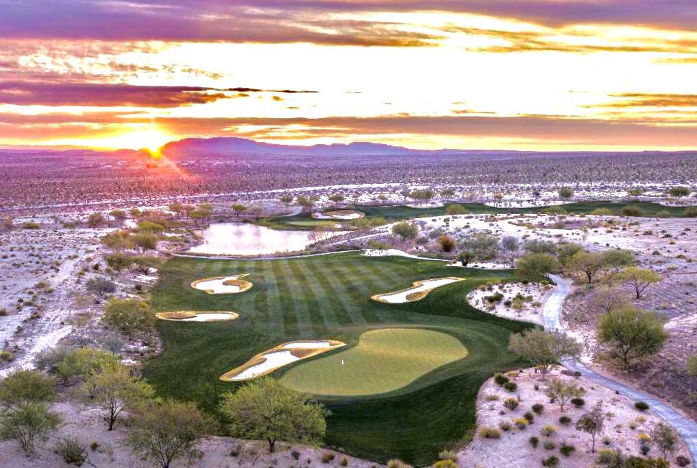 3036 Roadrunner Drive S