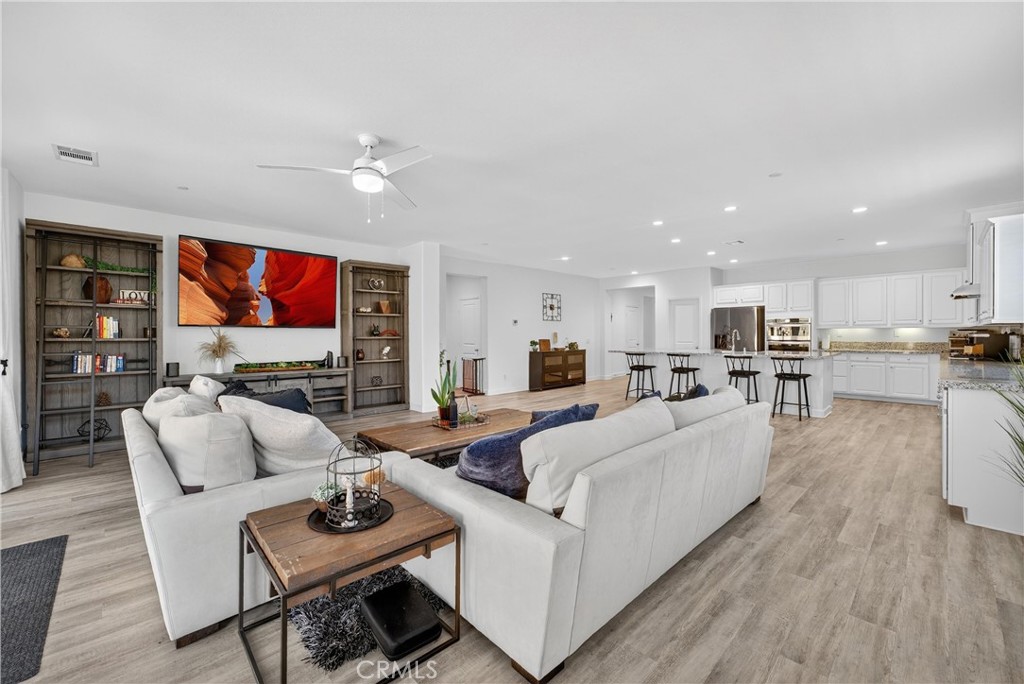 3021 Jicarilla Drive