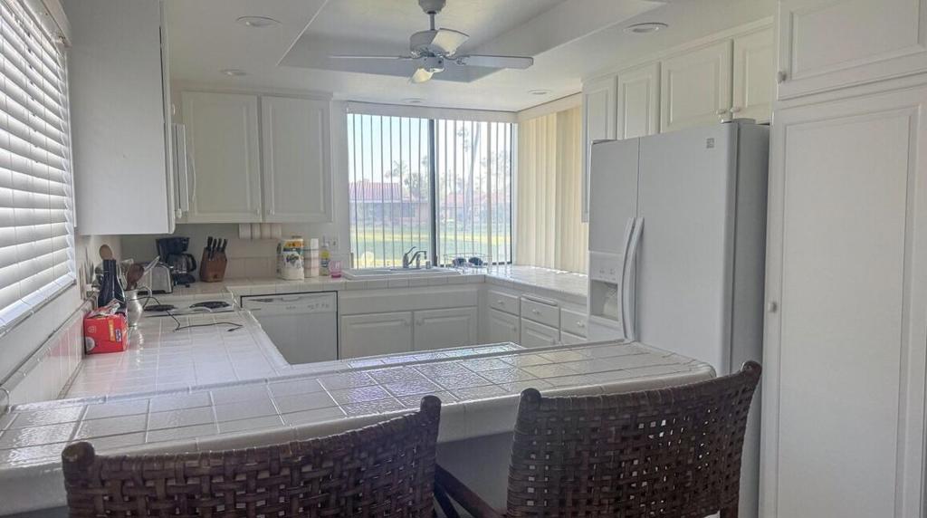 Sunrise C.C. - Residential Lease