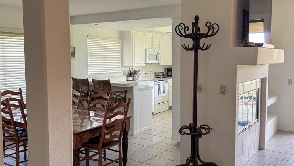 Sunrise C.C. - Residential Lease