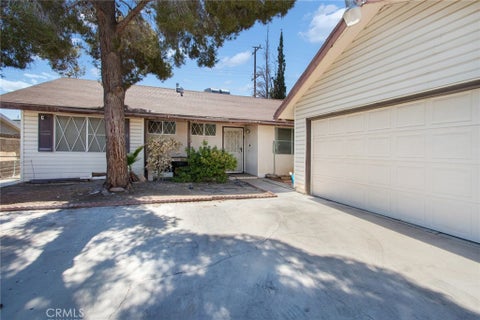 Photo of 1628 Paloma ST, Barstow, CA 92311 (MLS # AR26220455)
