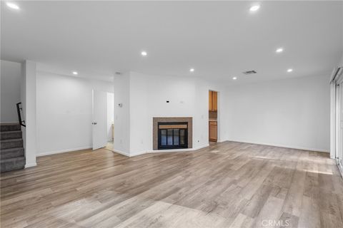 31315 The Old Road D Castaic CA 91384