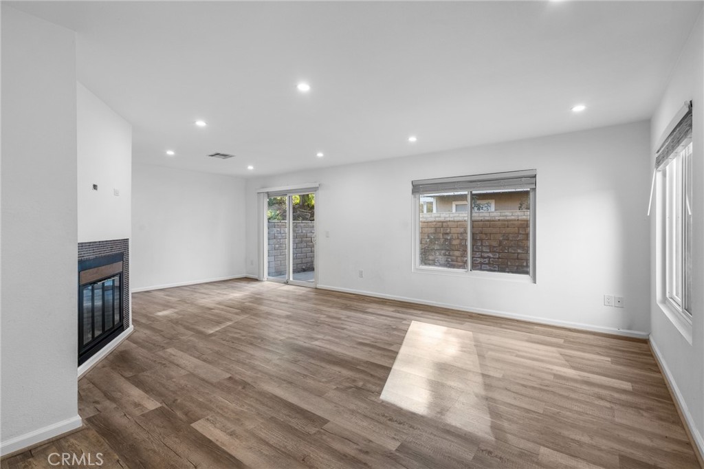 31315 The Old Road D