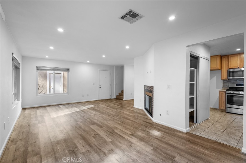 31315 The Old Road D