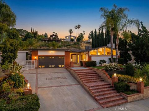 Photo of 12700 Jolette Avenue, Granada Hills, CA 91344 (MLS # SR26086308)