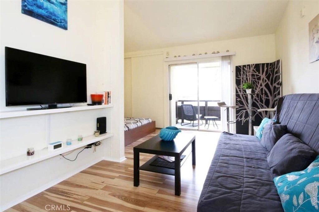 1621 Hotel Circle S E320