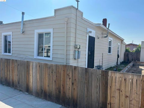 Photo of 2017 27Th Ave Ave, Oakland, CA 94601 (MLS # 41152575)