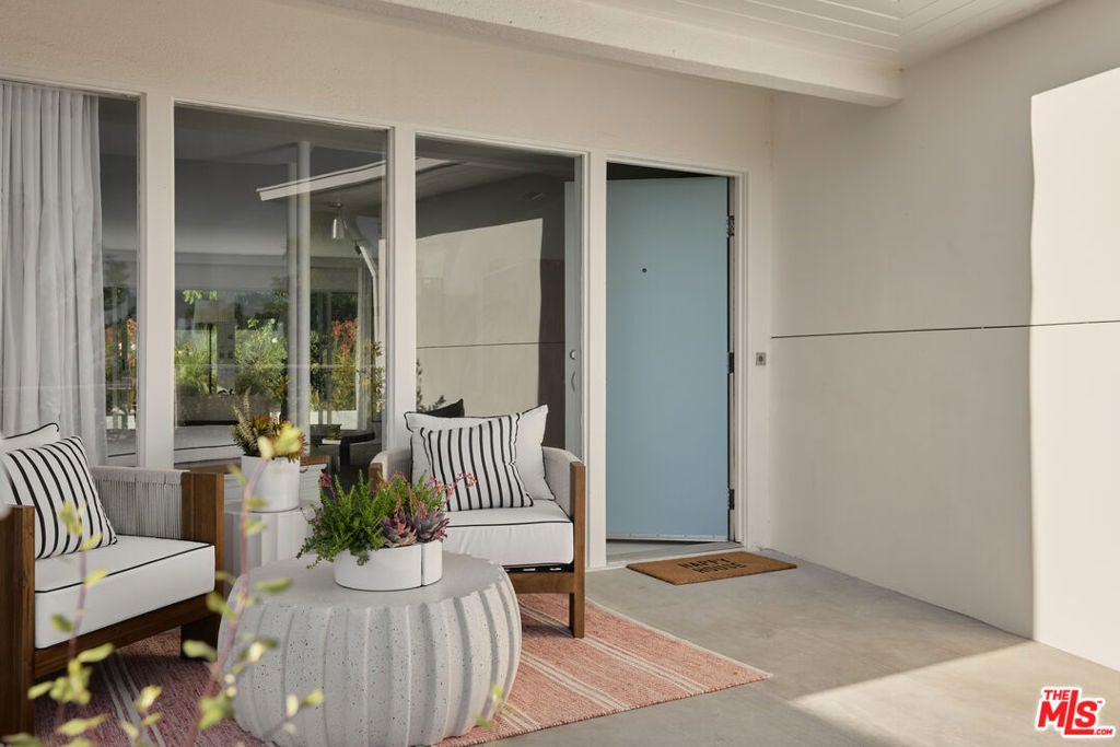 867 Berkeley Street, Santa Monica CA 90403