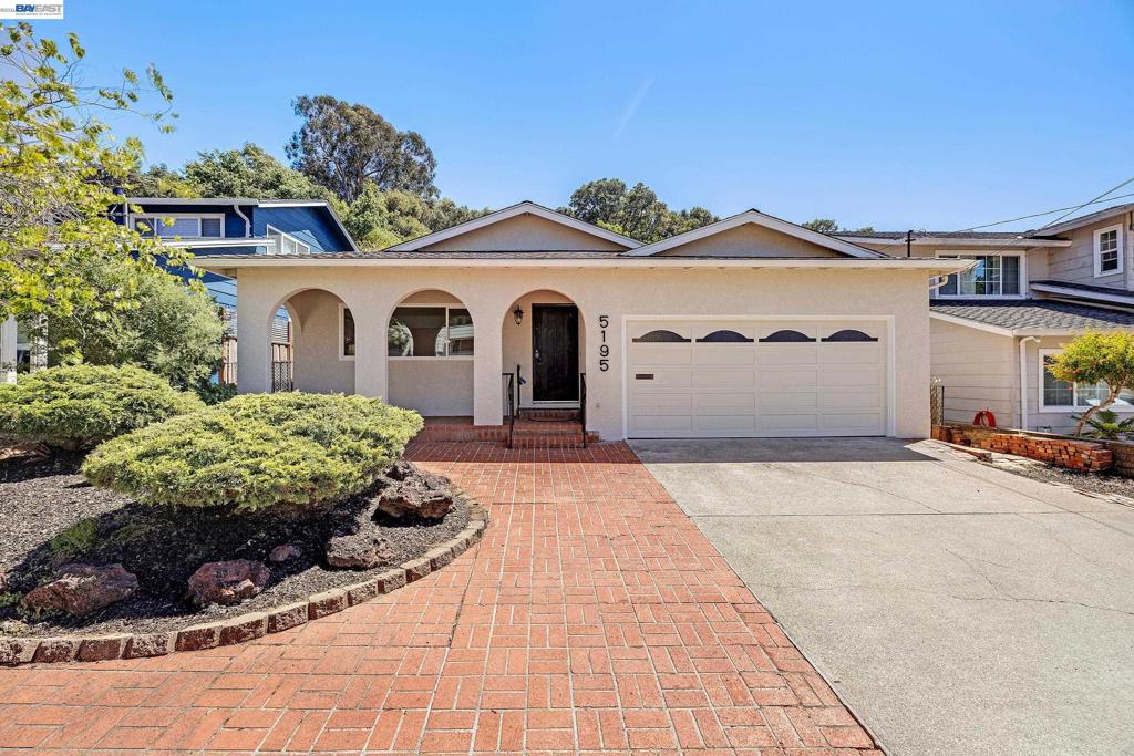 5195 Camino Alta Mira, Castro Valley CA 94546
