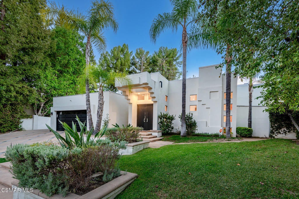 19808 Sleepyhollow Lane