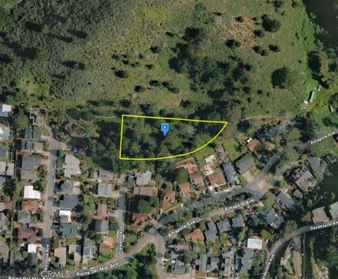 Photo of 141 Hiawatha Avenue, Pacifica, CA 94044 (MLS # AR26099720)