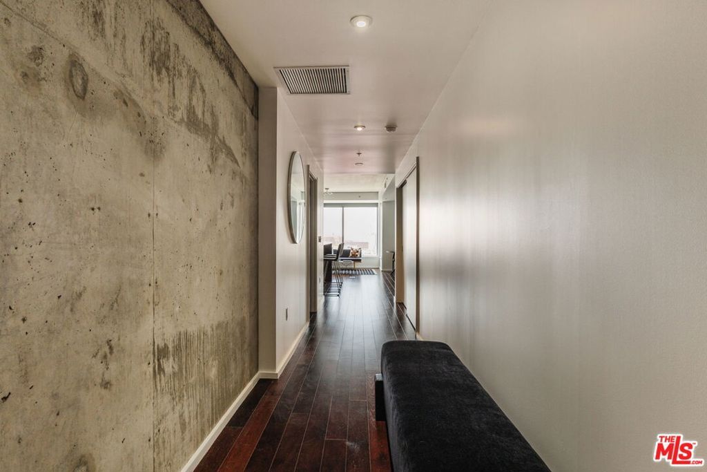 Photo of 1155 S Grand Avenue #1103, Los Angeles, CA 90015 (MLS # 26670875)