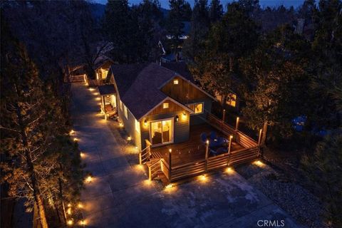 Photo of 672 Talmadge Rd, Big Bear Lake, CA 92315 (MLS # IG26039877)