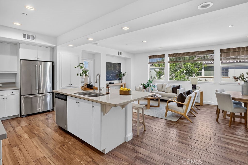 404 Maravilla Lane