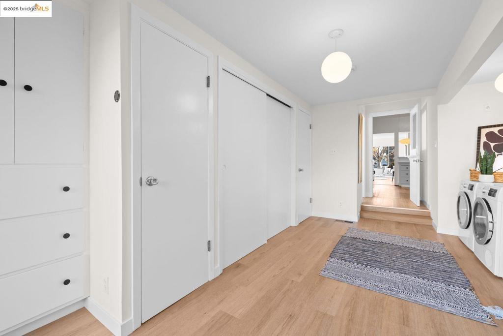 EAST END - Residential