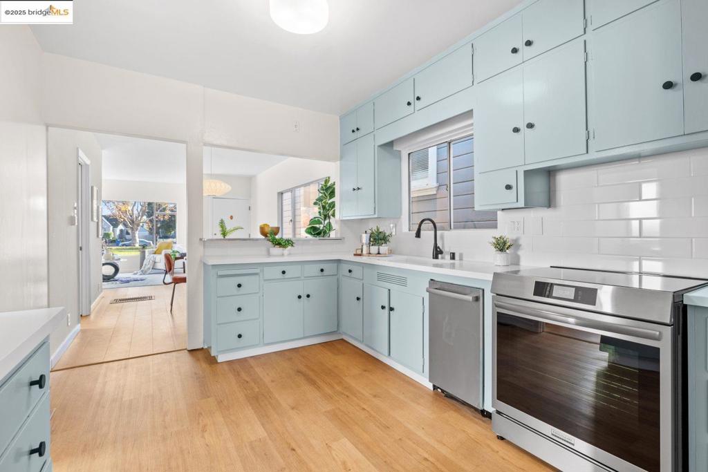 EAST END - Residential