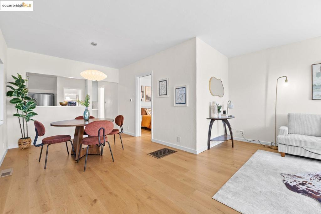 EAST END - Residential