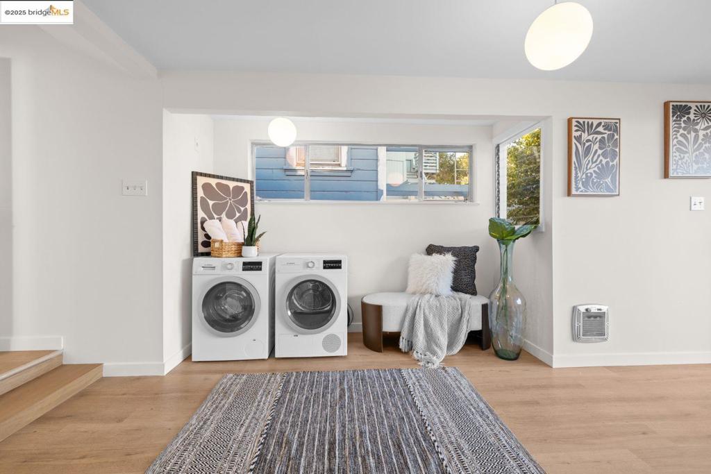 EAST END - Residential