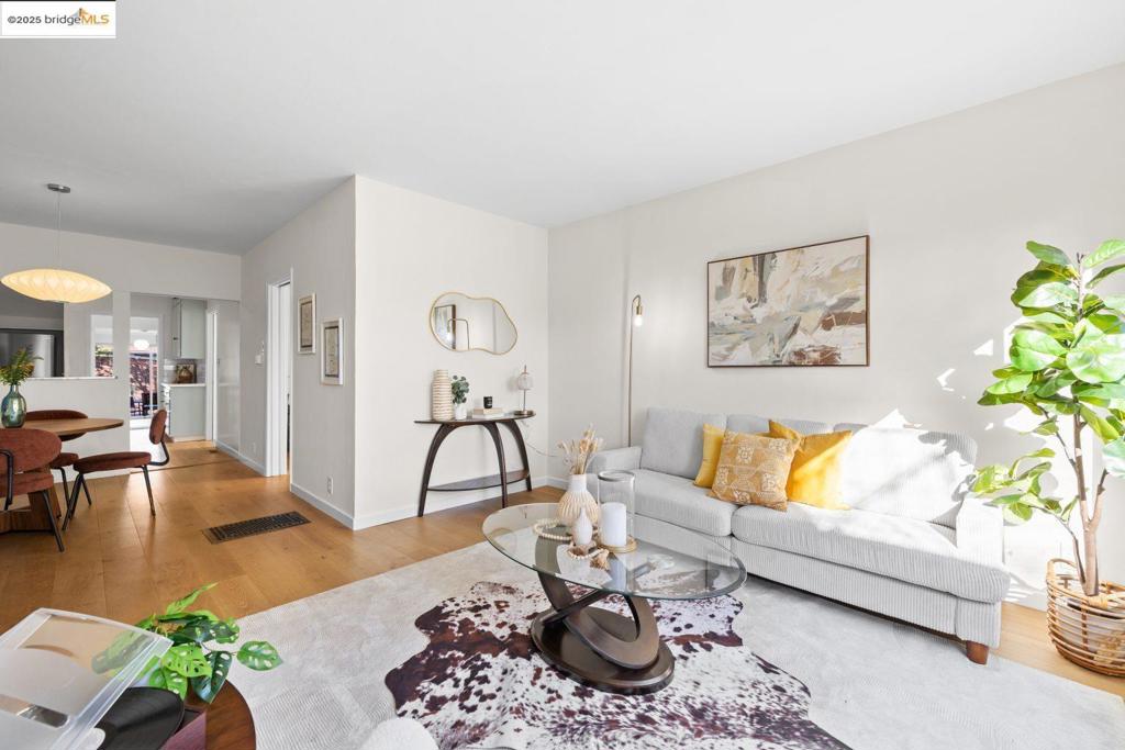 EAST END - Residential