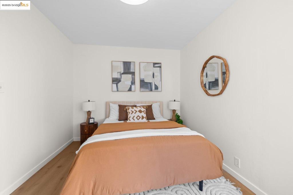 EAST END - Residential