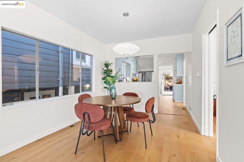 EAST END - Residential