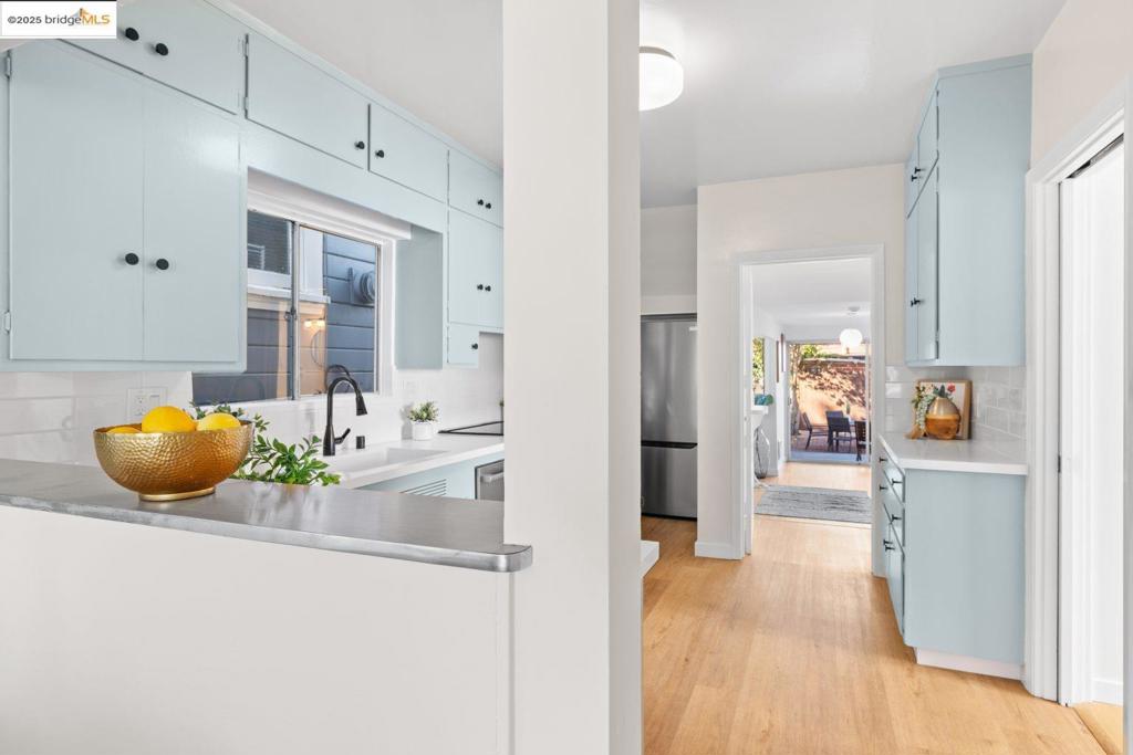 EAST END - Residential