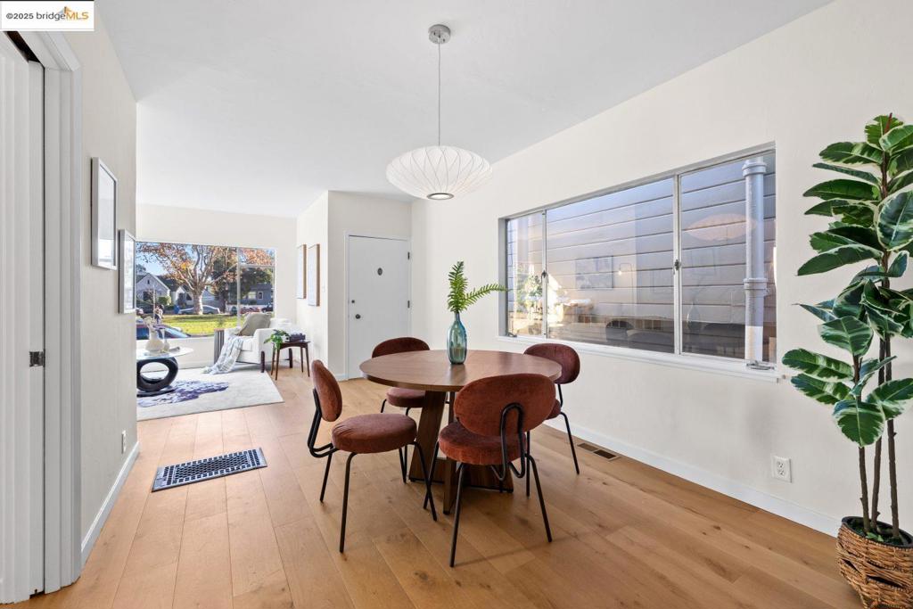 EAST END - Residential