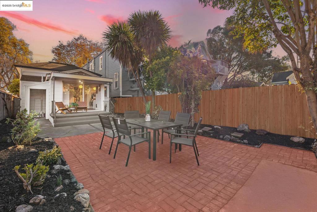 EAST END - Residential