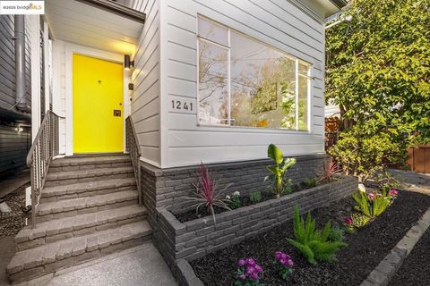 Photo of 1241 Park Ave Ave, Alameda, CA 94501 (MLS # 41119163)