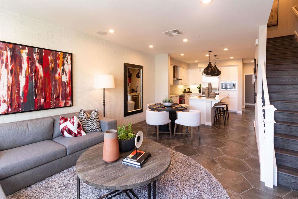 1109 Hibiscus Way, Oceanside CA 92054