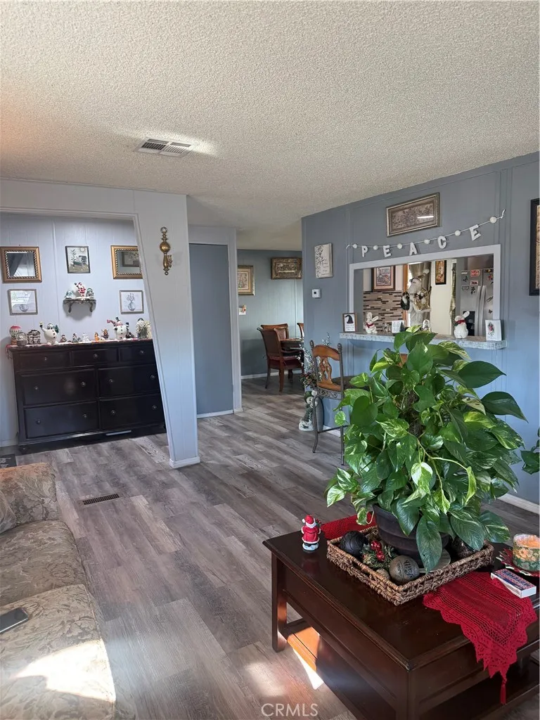 Victorville, California 92395, United States, 3 Bedrooms Bedrooms, ,2 BathroomsBathrooms,Residential,Active,248558