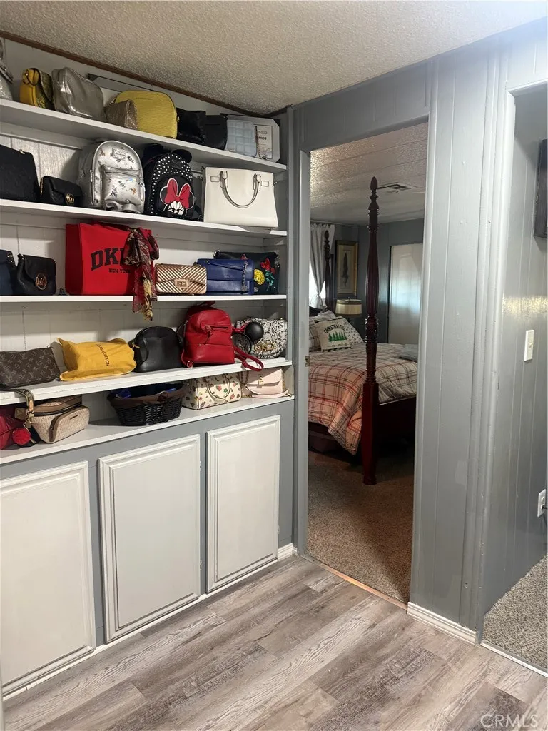 Victorville, California 92395, United States, 3 Bedrooms Bedrooms, ,2 BathroomsBathrooms,Residential,Active,248558