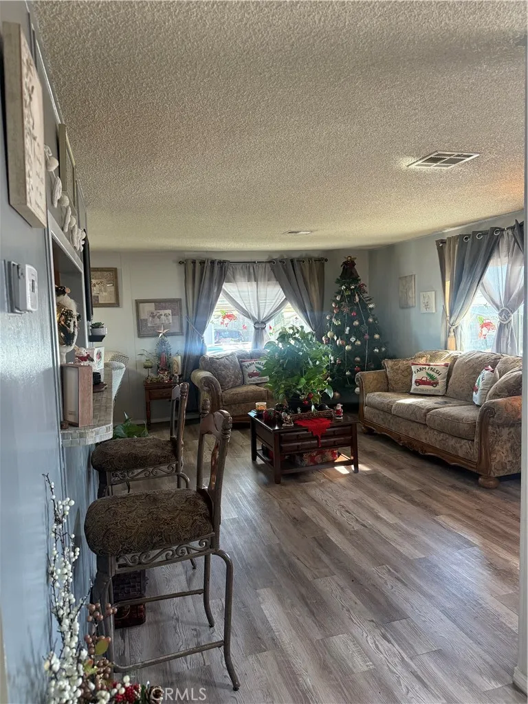 Victorville, California 92395, United States, 3 Bedrooms Bedrooms, ,2 BathroomsBathrooms,Residential,Active,248558