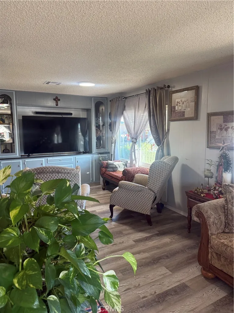 Victorville, California 92395, United States, 3 Bedrooms Bedrooms, ,2 BathroomsBathrooms,Residential,Active,248558