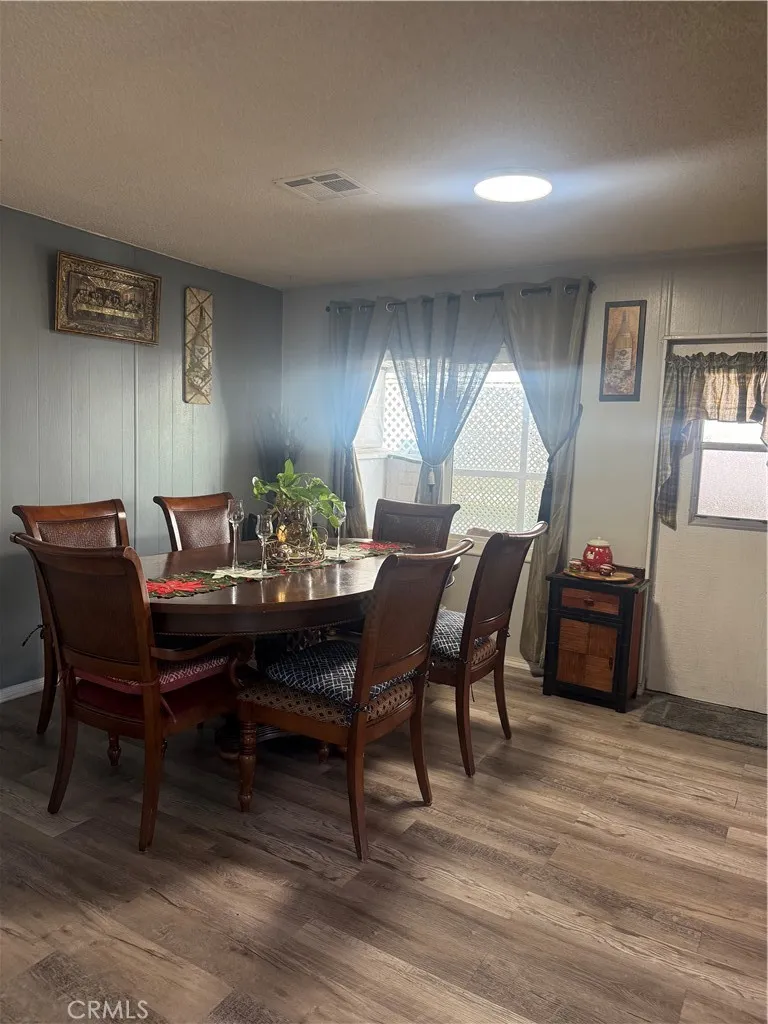 Victorville, California 92395, United States, 3 Bedrooms Bedrooms, ,2 BathroomsBathrooms,Residential,Active,248558