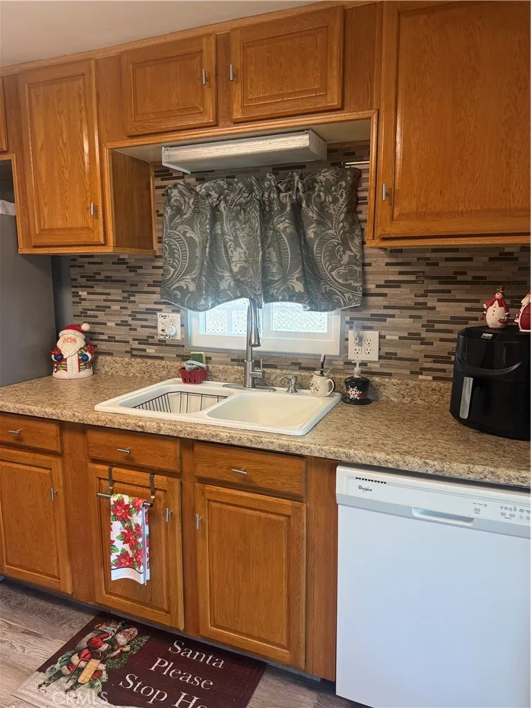 Victorville, California 92395, United States, 3 Bedrooms Bedrooms, ,2 BathroomsBathrooms,Residential,Active,248558