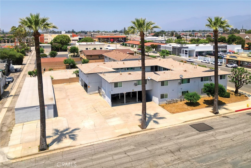270 E Badillo Street