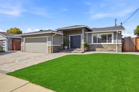 Photo of 41717 Gifford Street, Fremont, CA 94538 (MLS # ML82057982)