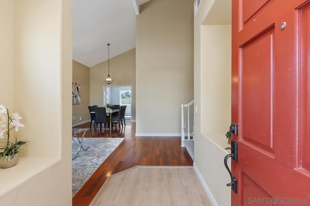 8893 ADOBE BLUFFS DR