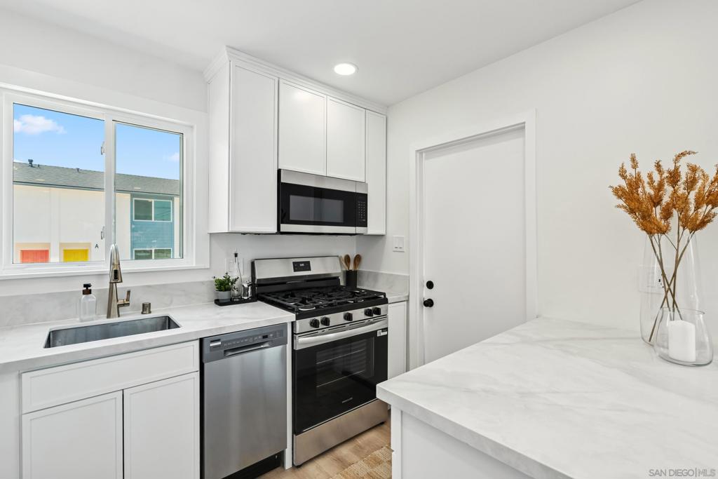 Linda Vista - Residential