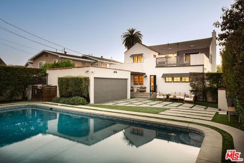 Photo of 940 Westchester Place, Los Angeles, CA 90019 (MLS # 26685647)