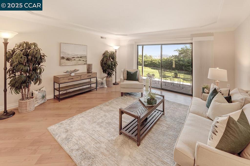 ROSSMOOR - Residential