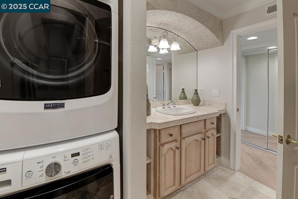 ROSSMOOR - Residential