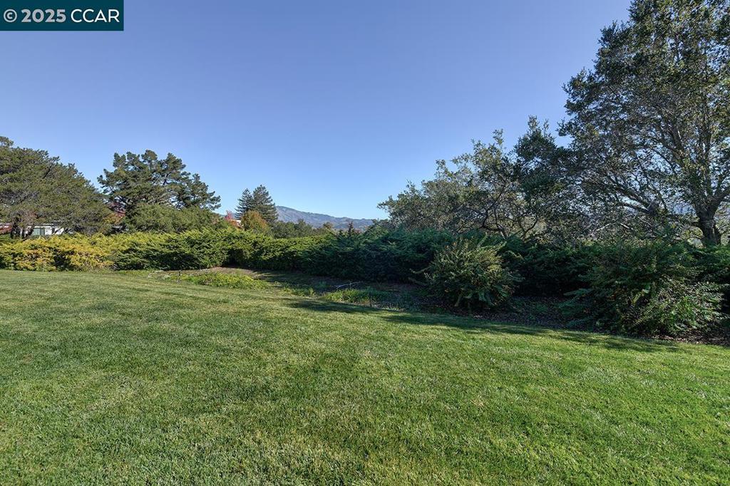 ROSSMOOR - Residential