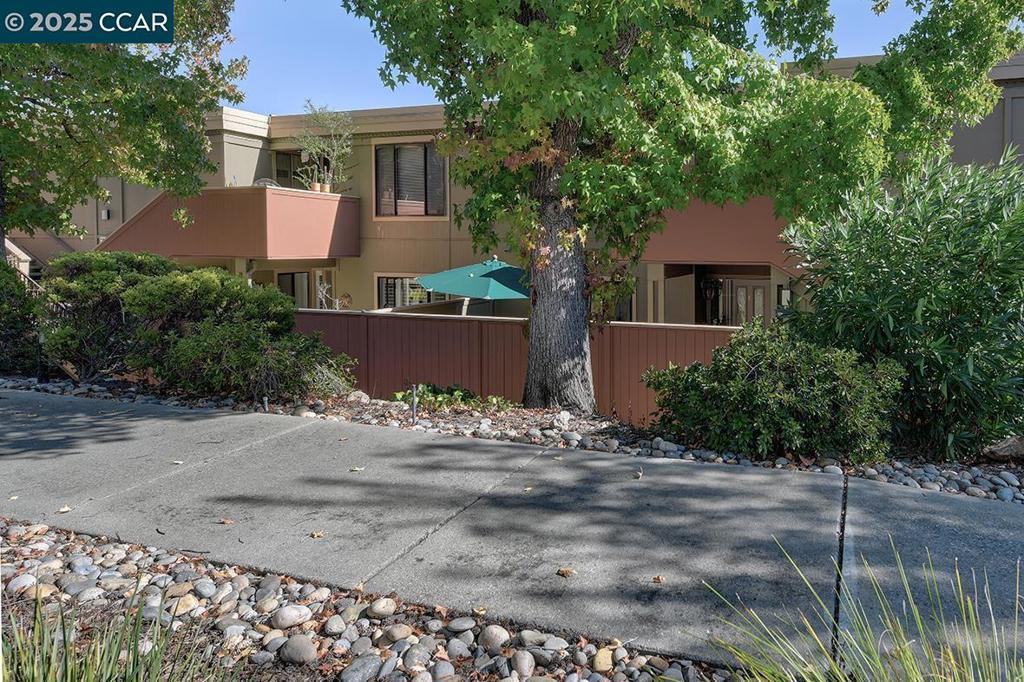 ROSSMOOR - Residential