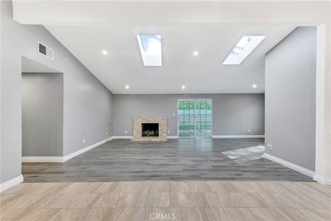 Photo of 20416 Coulson St, Woodland Hills, CA 91367 (MLS # SR26038073)
